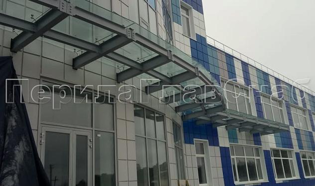 пос. Першино козырек на подконструкции в Красноярске. Готовые проекты ПерилаГлавСнаб