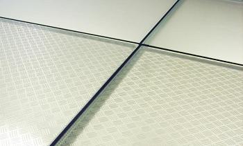 Стеклянный пол в квартиру с декоративным стеклом в Красноярске. Готовые проекты ПерилаГлавСнаб