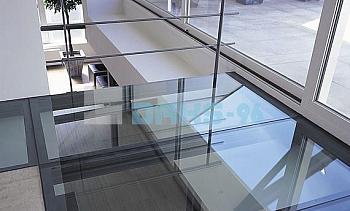Стеклянный потолок на межэтажной площадке в Красноярске. Готовые проекты ПерилаГлавСнаб