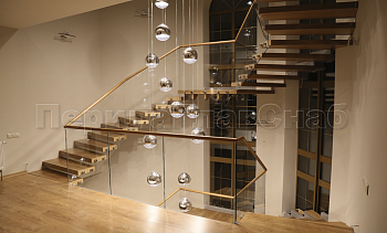 Перила для лестниц в частном доме в Красноярске. Готовые проекты ПерилаГлавСнаб